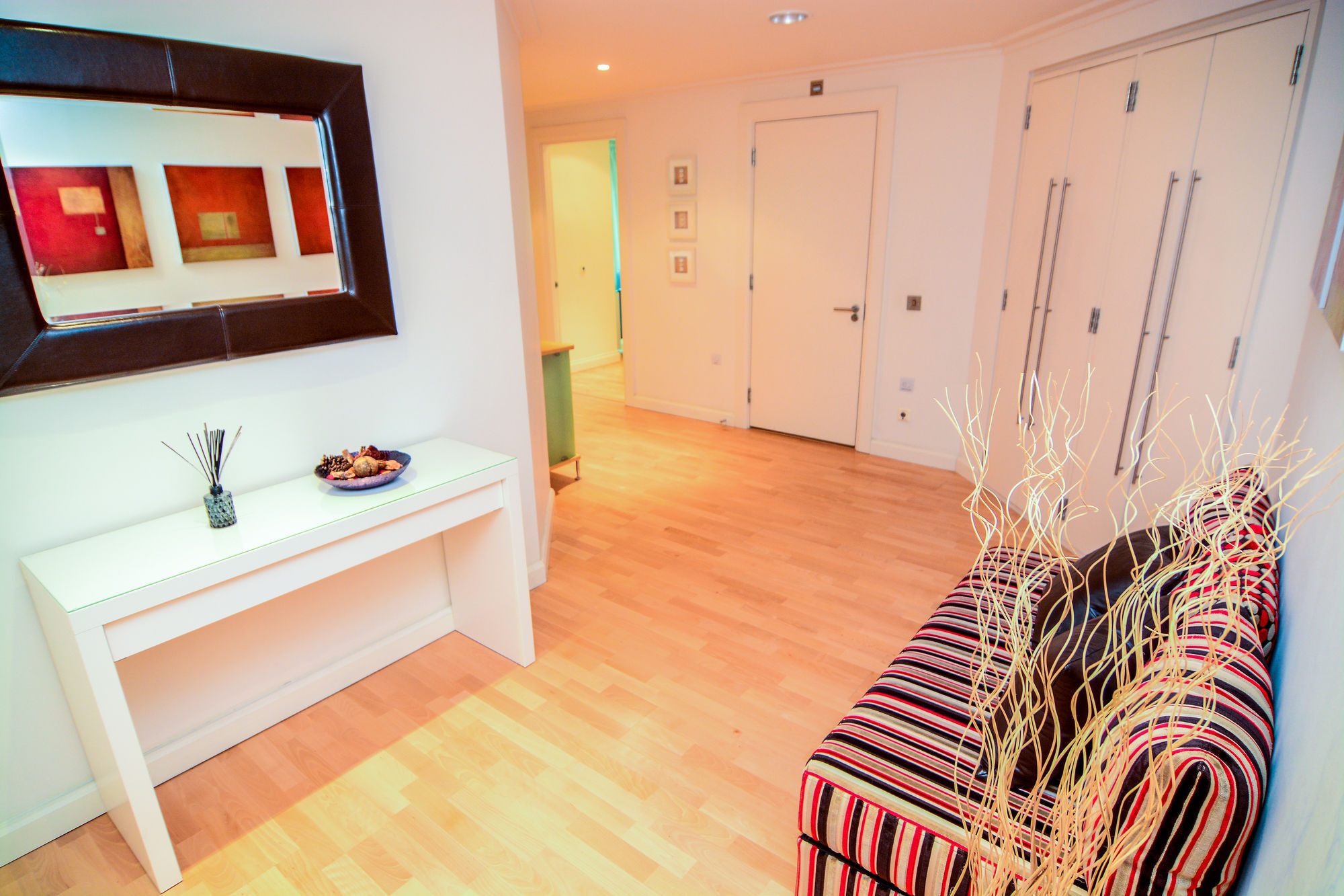Wharf - Discovery Dock East Apartment *