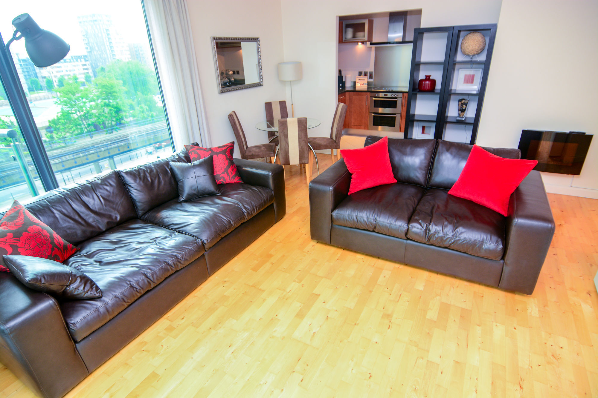 Wharf - Discovery Dock East Apartment